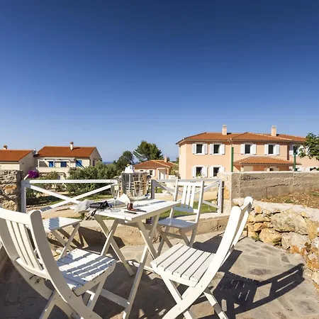 Giardin Retreat *