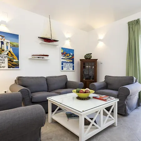 Villa Giardin Retreat *