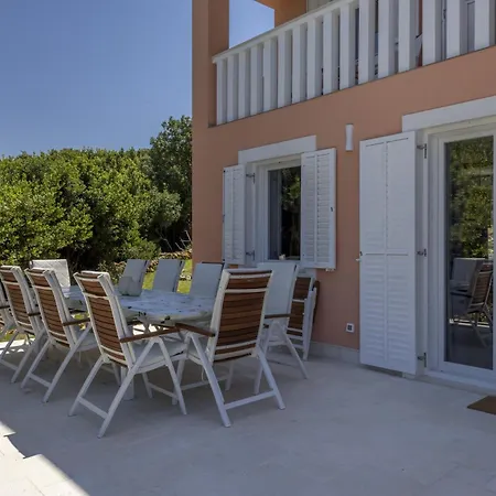 Villa Giardin Retreat