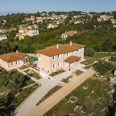 Giardin Retreat Villa