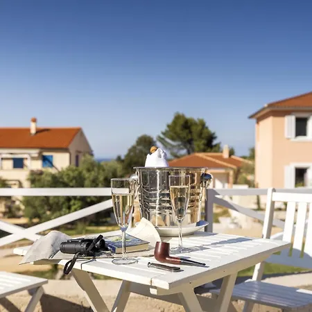 Giardin Retreat *