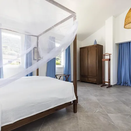 Giardin Retreat Villa