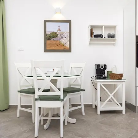 Giardin Retreat *